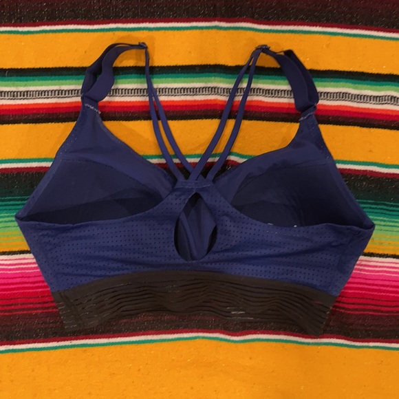 Victoria’s Secret Sports Bra - Picture 4 of 4